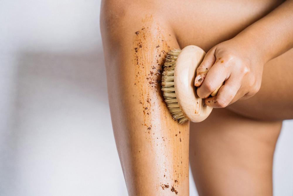 cepillado en seco anticelulitis piernas