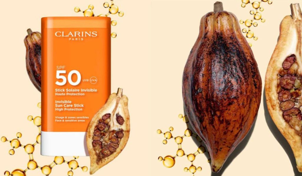 Clarins Stick Solaire Invisible SPF50 para reaplicar la protección solar sobre la piel o el maquillaje
